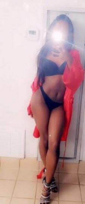 Nyla, 24  female escort, Louisville