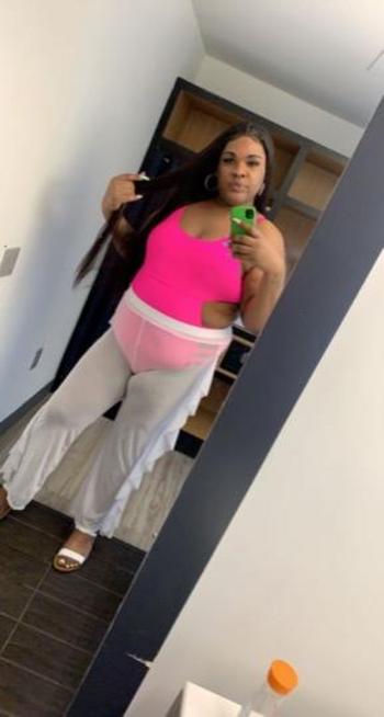  502-953-5966, 25  female escort, Louisville