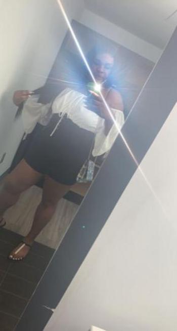  502-953-5966, 22  female escort, Louisville