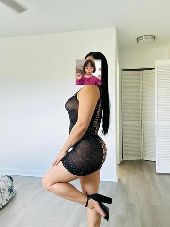 Anyi, 25  female escort, Louisville