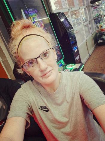 Star, 33  female escort, Louisville