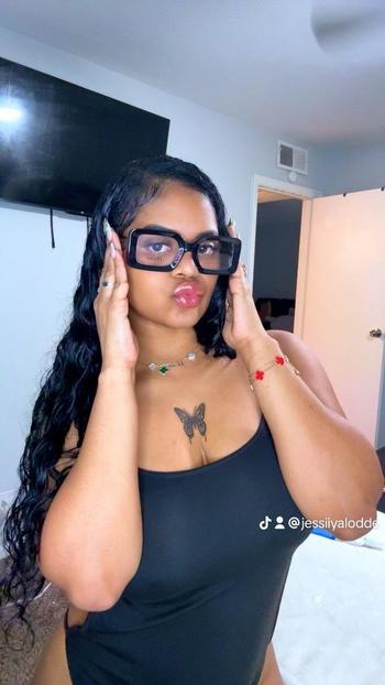 Cataleya, 25  female escort, Louisville