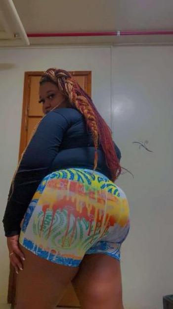 Diamond, 27  female escort, Louisville