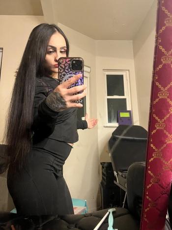 Selena, 24  female escort, Louisville