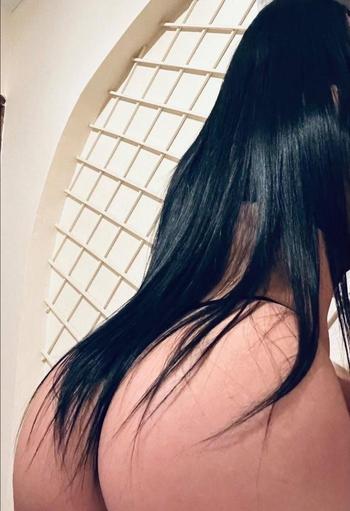 Karina, 26  female escort, Louisville