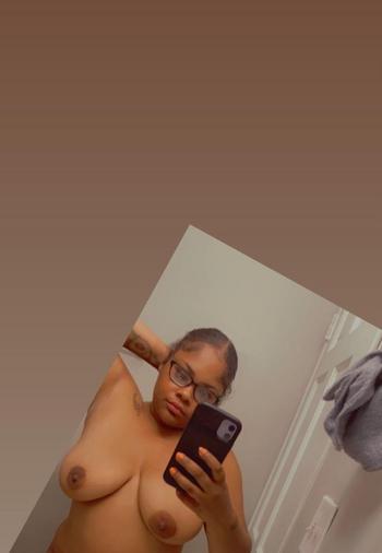 Kelly, 28  female escort, Louisville