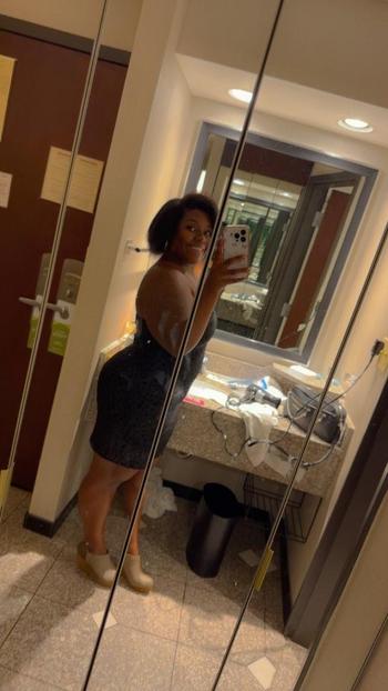 Diamond, 27  female escort, Louisville